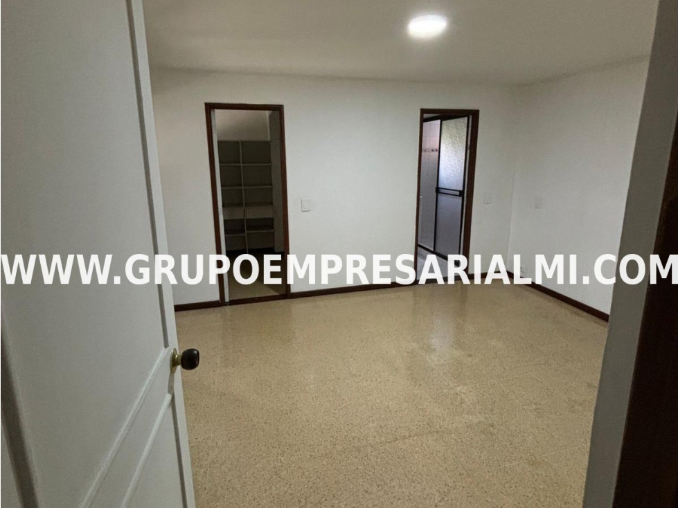 HERMOSO APARTAMENTO EN ARRIENDO - SECTOR LAURELES COD: 32344 — foto 4