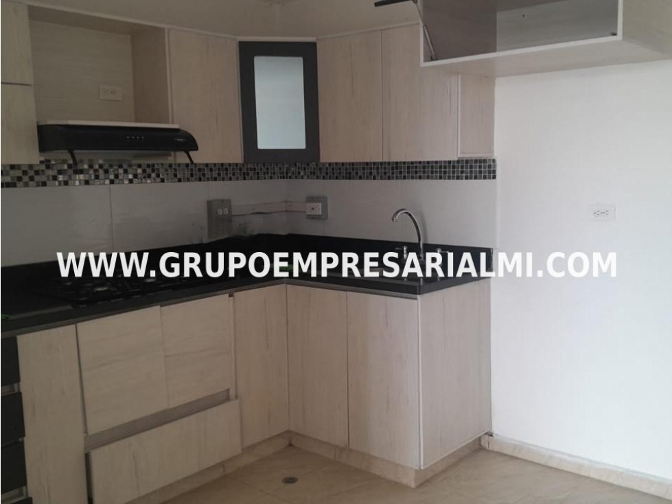 HERMOSO APARTAMENTO EN ARRIENDO - SECTOR SANTA MÓNICA COD: 32450