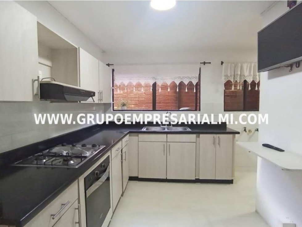 HERMOSO APARTAMENTO EN ARRIENDO - SECTOR PATIO BONITO COD: 32553 — foto 2