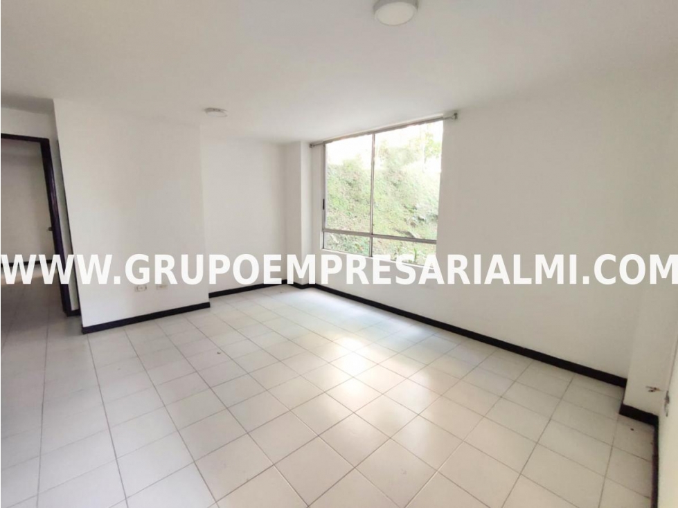 HERMOSO APARTAMENTO EN ARRIENDO - SECTOR LOMA DEL INDIO COD: 32639