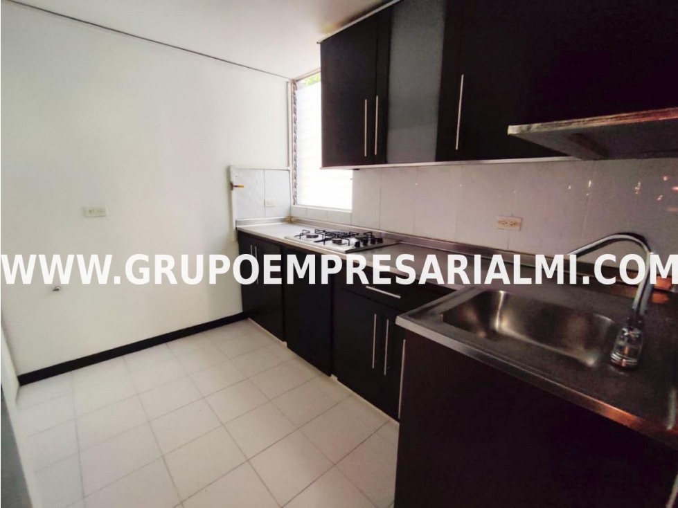 HERMOSO APARTAMENTO EN ARRIENDO - SECTOR LOMA DEL INDIO COD: 32639 — foto 2