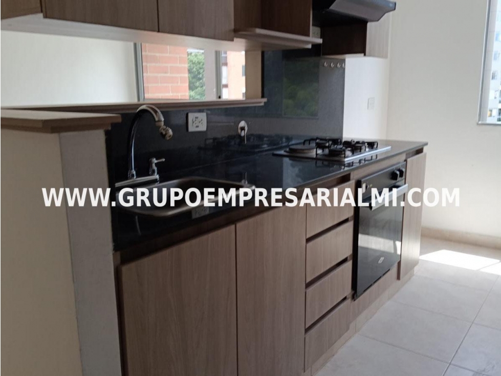 HERMOSO APARTAMENTO EN ARRIENDO - SECTOR LOMA DEL BARRO COD: 12409 — foto 2
