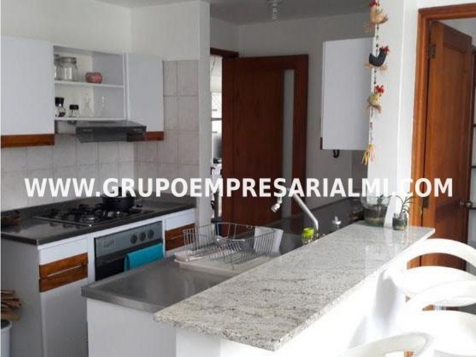 HERMOSO APARTAMENTO EN ARRIENDO - SECTOR CASTROPOL COD: 33038 — foto 3