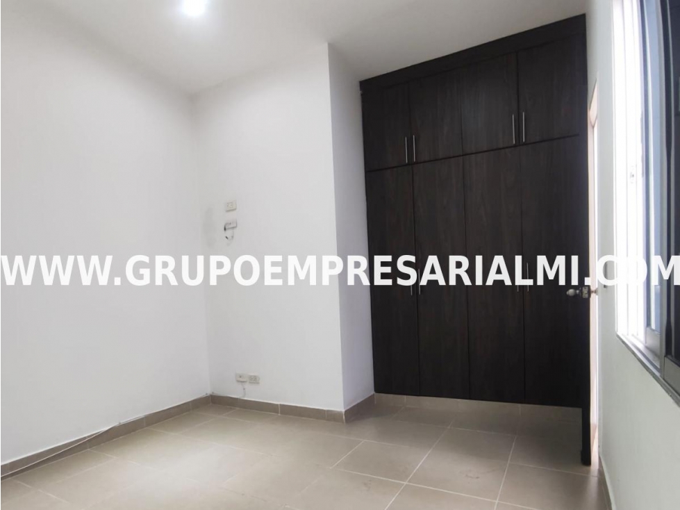 HERMOSO APARTAMENTO EN ARRIENDO - SECTOR LAURELES COD: 33037 — foto 4