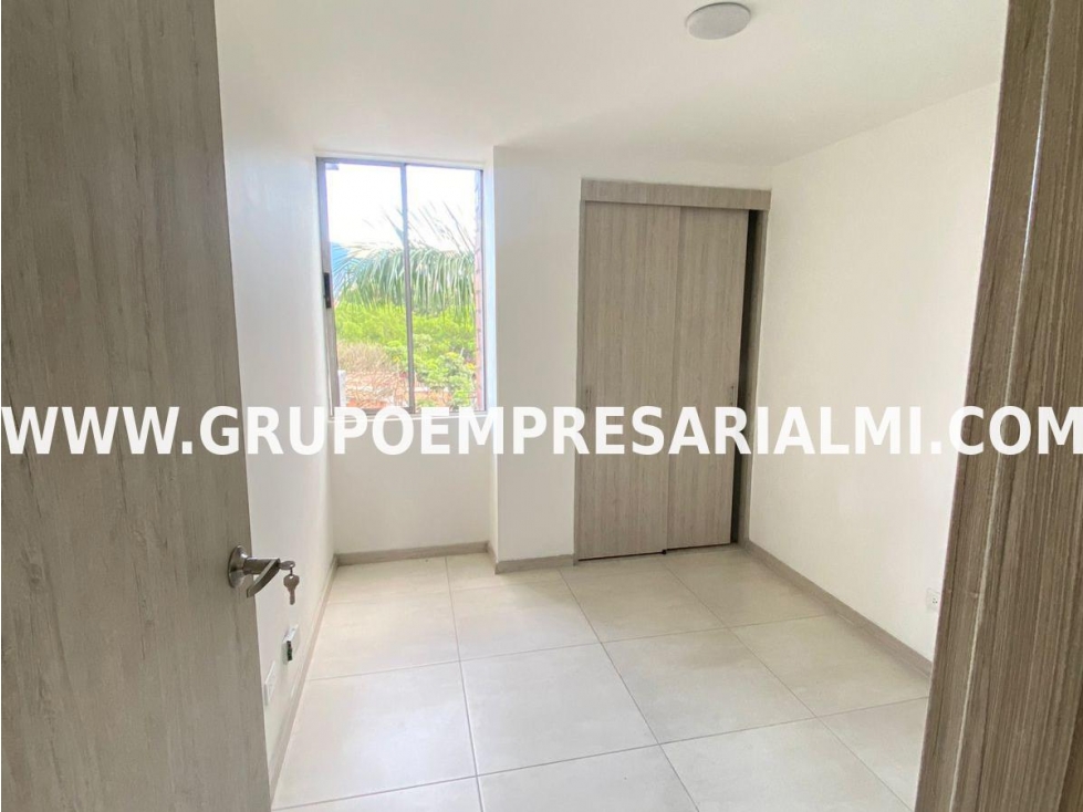 HERMOSO APARTAMENTO EN ARRIENDO - SECTOR ROSALES COD: 33140 — foto 6