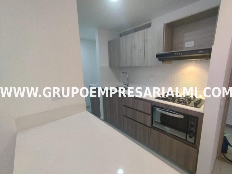 HERMOSO APARTAMENTO EN ARRIENDO - SECTOR SAN DIEGO COD: 30615