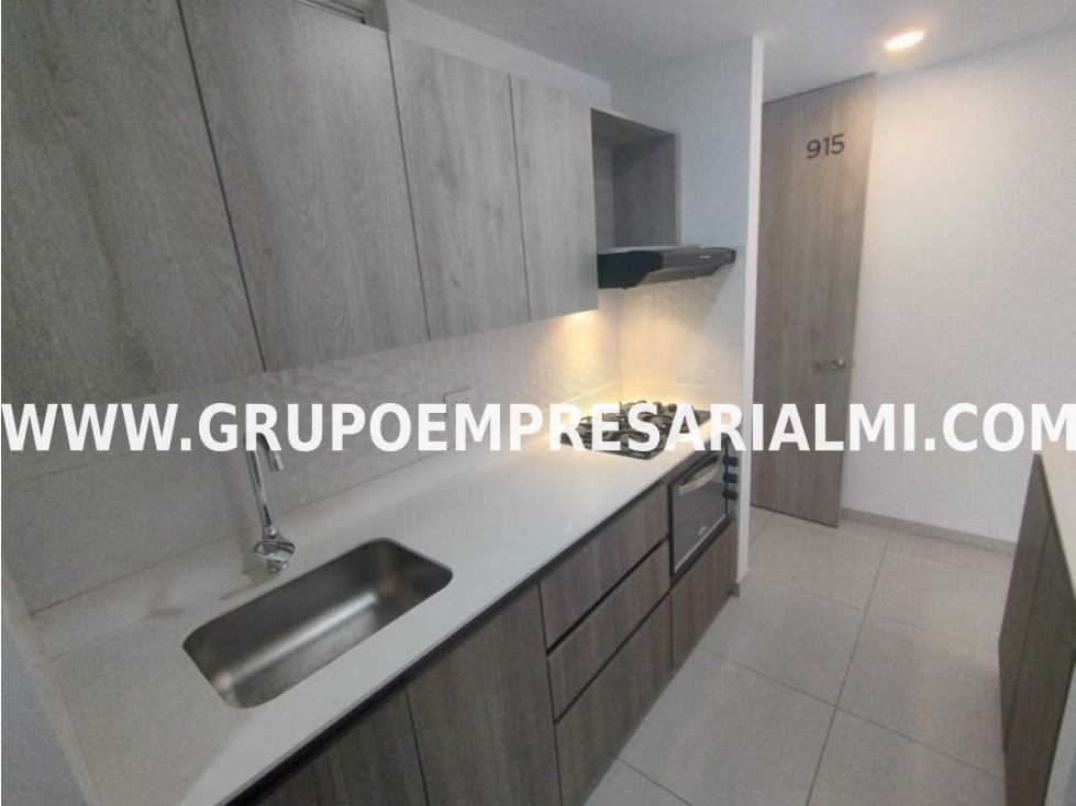 HERMOSO APARTAMENTO EN ARRIENDO - SECTOR SAN DIEGO COD: 30615 — foto 4