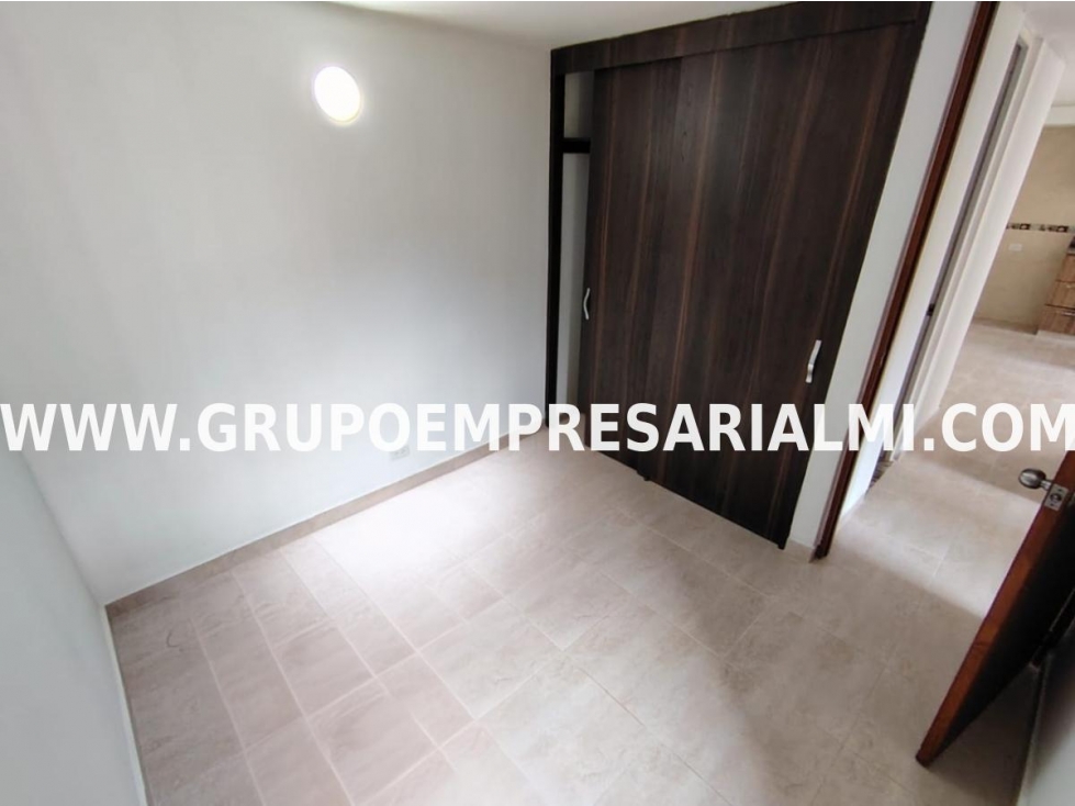 HERMOSO APARTAMENTO EN ARRIENDO - SECTOR LA AURORA COD: 33703 — foto 6