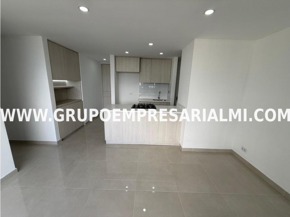 HERMOSO APARTAMENTO EN ARRIENDO - SECTOR LA TABLAZA COD: 33745