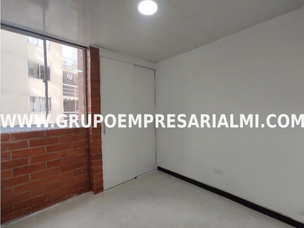 HERMOSO APARTAMENTO EN ARRIENDO- SECTOR MARÍA AUXILIADORA COD: 33978 — foto 5