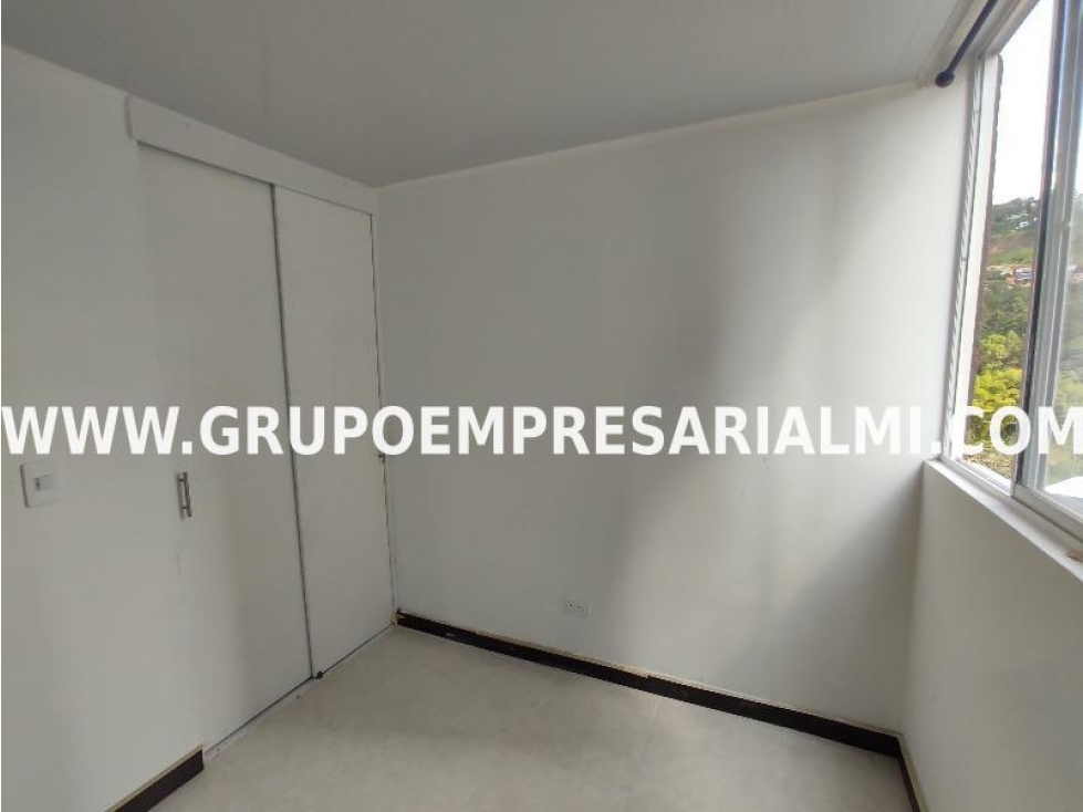 HERMOSO APARTAMENTO EN ARRIENDO- SECTOR MARÍA AUXILIADORA COD: 33978 — foto 6
