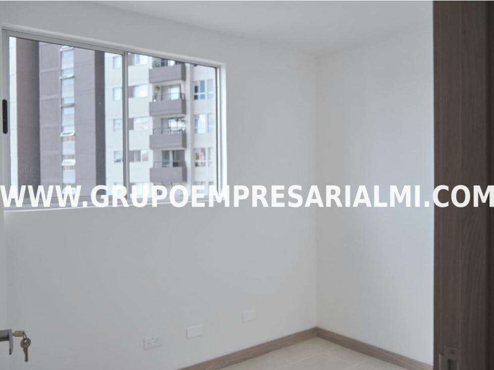 HERMOSO APARTAMENTO EN ARRIENDO SECTOR CALASANZ, MEDELLIN COD: 34037 — foto 5