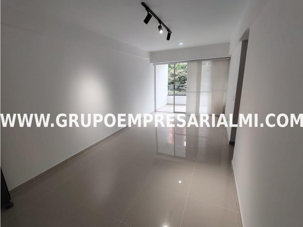 HERMOSO APARTAMENTO EN ARRIENDO - SECTOR LOMA DEL BARRO COD: 34182 — foto 2