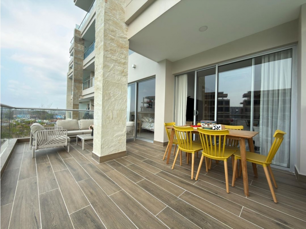 Hermoso apartamento en Baia kristal