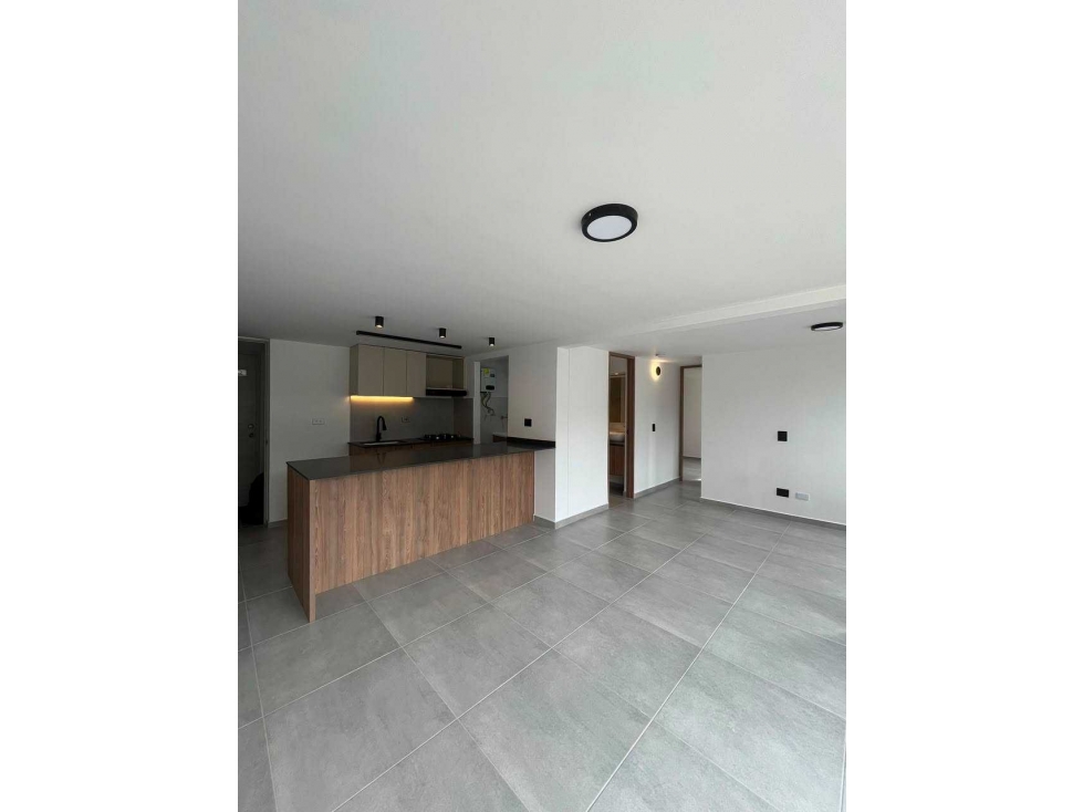 HERMOSO APARTAMENTO EN BELLO BARRIO EL TRAPICHE — foto 6