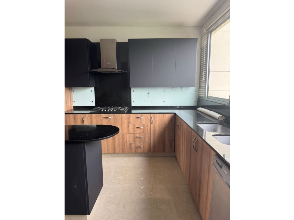 HERMOSO APARTAMENTO EN EL POBLADO SECTOR LOS BALSOS — foto 2