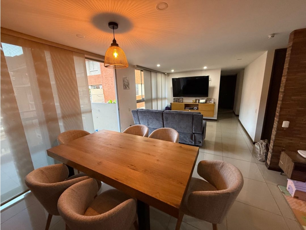 HERMOSO APARTAMENTO EN EL POBLADO SECTOR LOS BALSOS PARTE BAJA — foto 3