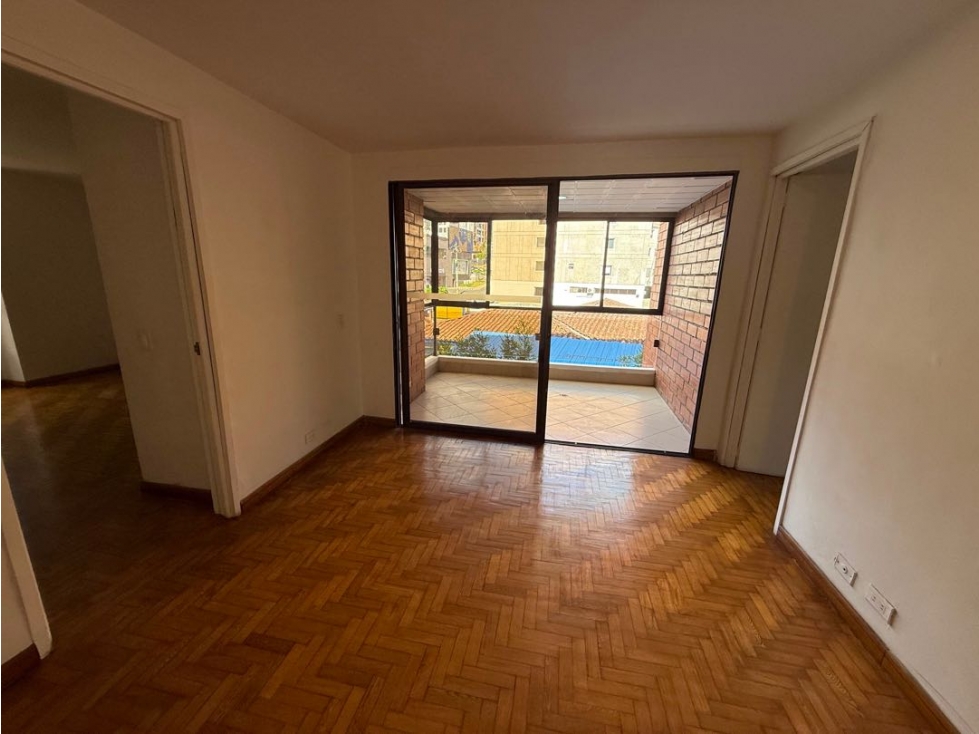 HERMOSO APARTAMENTO EN EL POBLADO SECTOR ALEJANDRÍA PARA REMODELAR — foto 4