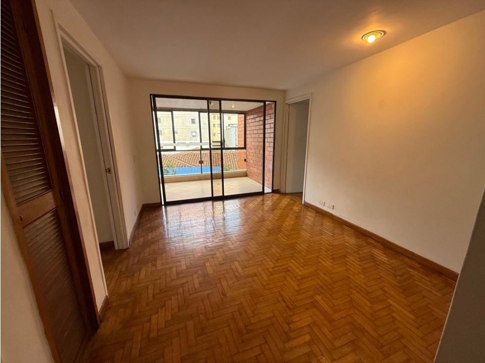 HERMOSO APARTAMENTO EN EL POBLADO SECTOR ALEJANDRÍA PARA REMODELAR — foto 5