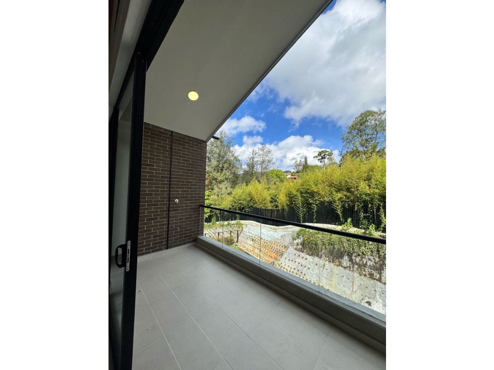 Hermoso apartamento en el Retiro sector La Fe