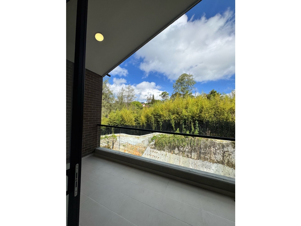 Hermoso apartamento en el Retiro sector La Fe — foto 2