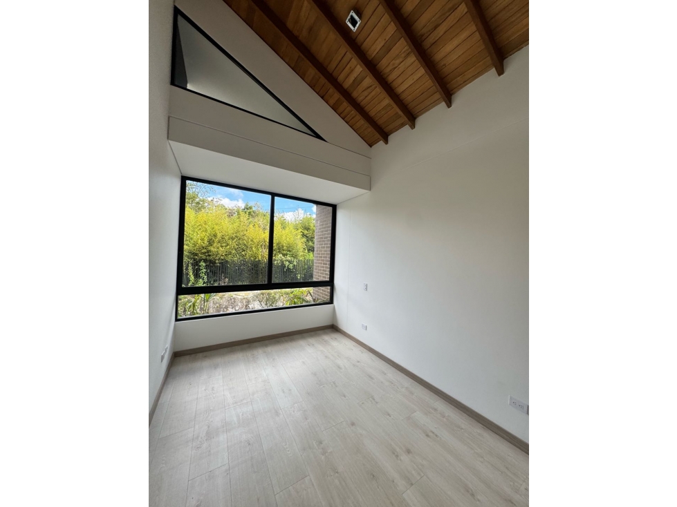 Hermoso apartamento en el Retiro sector La Fe — foto 5
