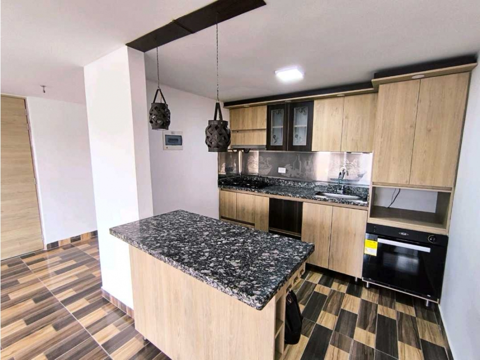 SE VENDE HERMOSO APARTAMENTO EN EL TRAPICHE - VALERIAS