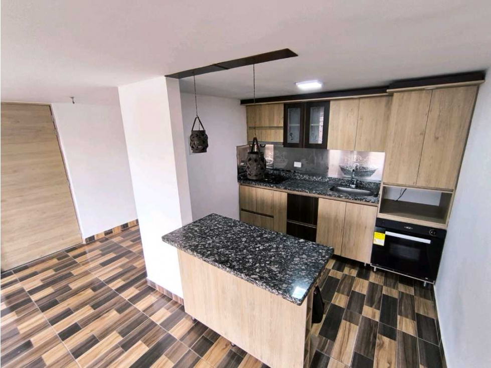 SE VENDE HERMOSO APARTAMENTO EN EL TRAPICHE - VALERIAS — foto 3