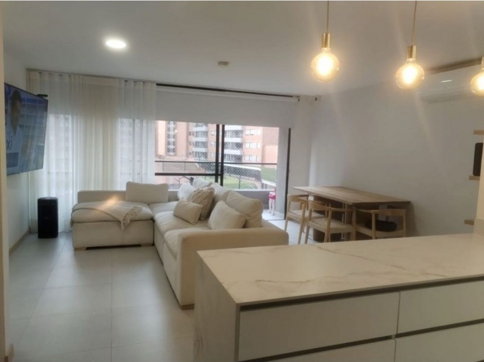 HERMOSO APARTAMENTO EN ENVIGADO CERCA A CITY PLAZA PISO ALTO — foto 6