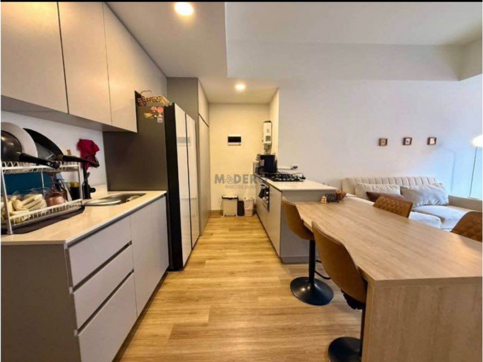 HERMOSO APARTAMENTO EN ENVIGADO CERCA AL CENTRO COMERCIAL MAYORCA