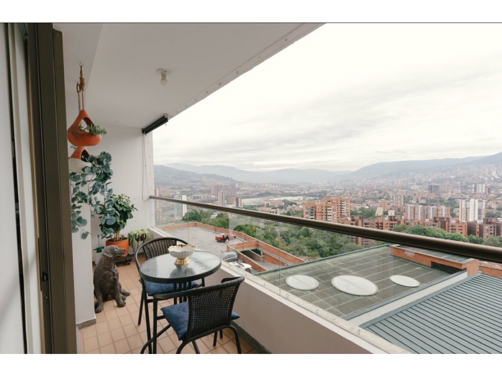 HERMOSO APARTAMENTO EN ENVIGADO CERCA AL CENTRO COMERCIAL MAYORCA