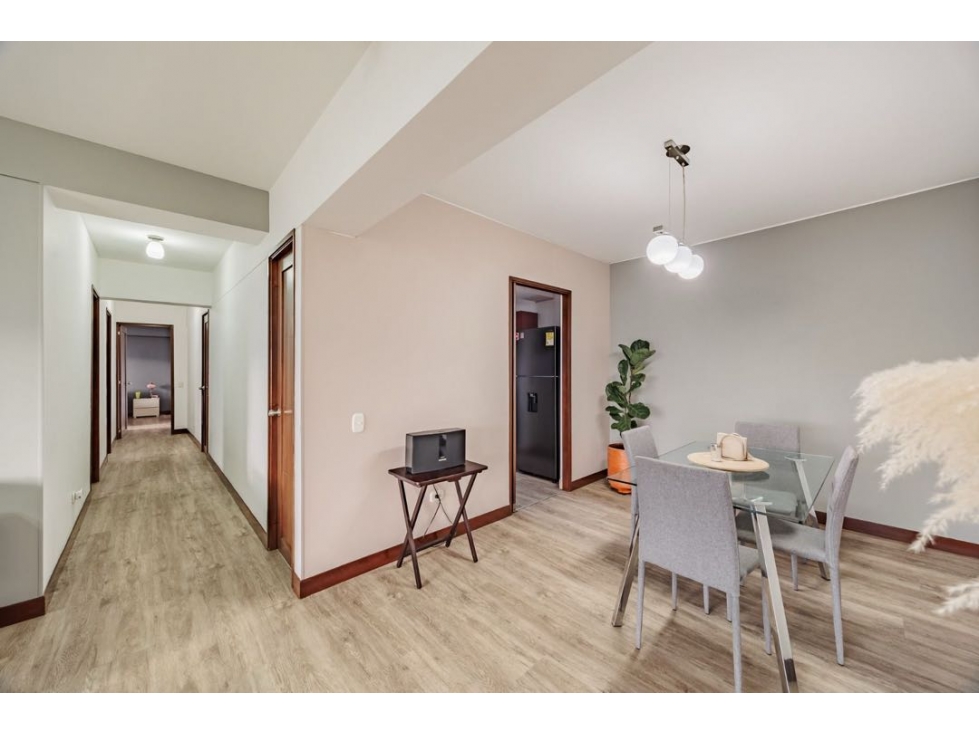 HERMOSO APARTAMENTO EN ENVIGADO LOMA EL ESCOBERO LINDOS ACABADOS — foto 4