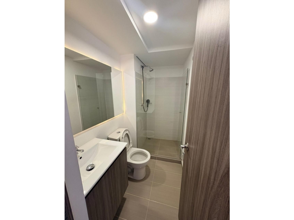 HERMOSO APARTAMENTO EN ENVIGADO SECTOR CAMINO VERDE PARTE ALTA — foto 4