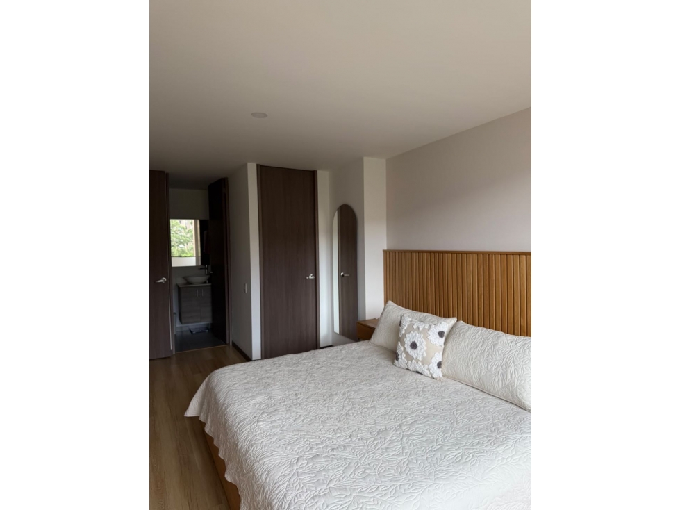 HERMOSO APARTAMENTO EN ENVIGADO LOMA DEL ESCOBERO SOLO DE CONTADO — foto 2