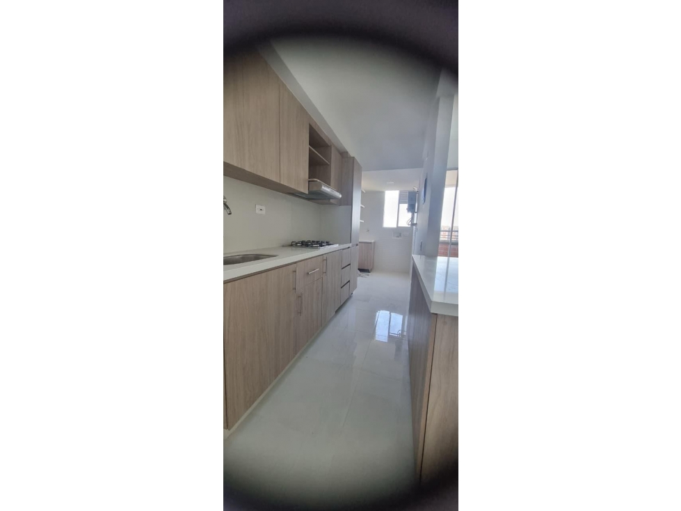 HERMOSO APARTAMENTO EN LAS CHIMENEAS UNIDAD COMPLETA PISO ALTO