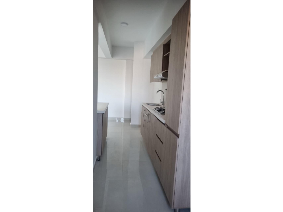 HERMOSO APARTAMENTO EN LAS CHIMENEAS UNIDAD COMPLETA PISO ALTO — foto 2