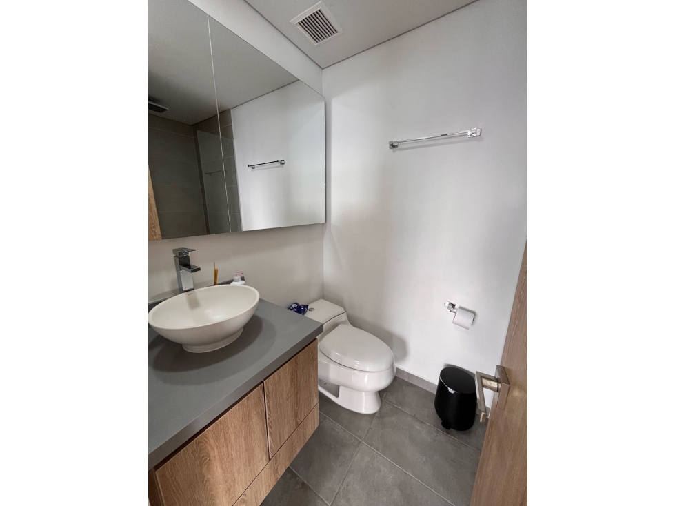 HERMOSO APARTAMENTO EN MEDELLÍN SECTORLAS PALMAS CON VISTA A LA CIUDAD — foto 3