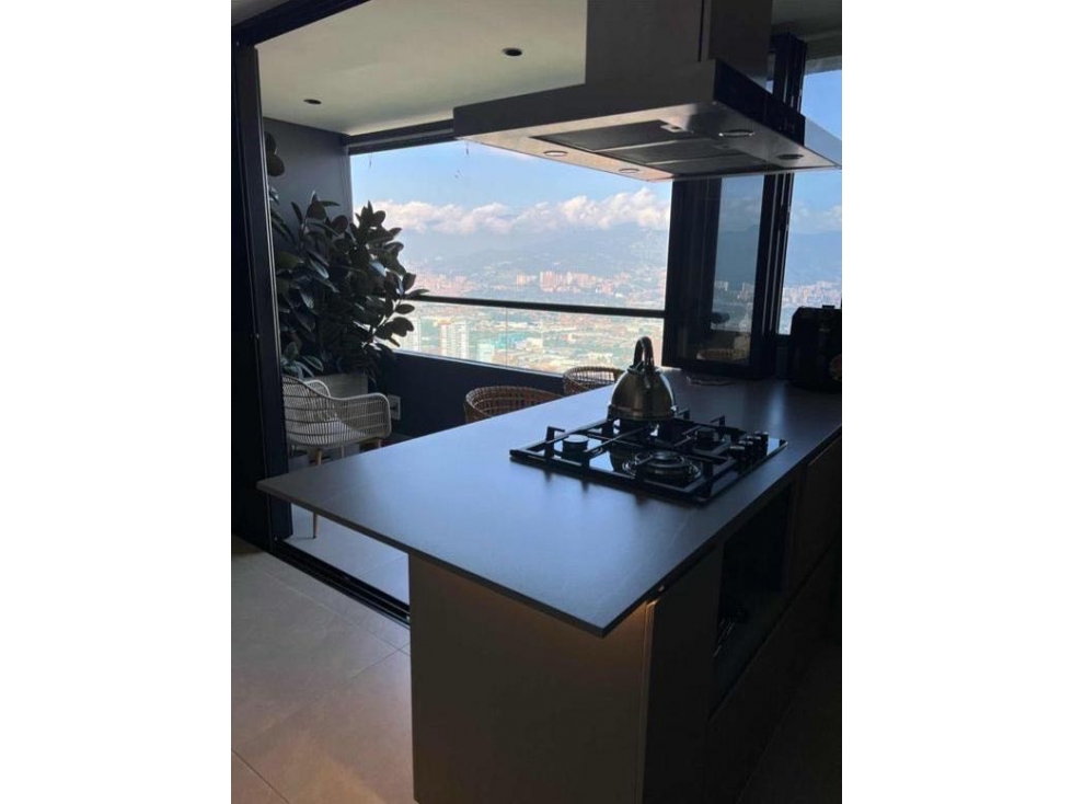 HERMOSO APARTAMENTO EN LAS PALMAS EL POBLADO PISO ALTO HERMOSA VISTA — foto 2