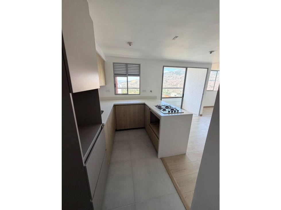HERMOSO APARTAMENTO EN MEDELLÍN SECTOR PABLO TOBON URIBE PISO ALTO - 3