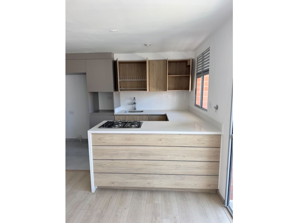 HERMOSO APARTAMENTO EN MEDELLÍN SECTOR PABLO TOBON URIBE PISO ALTO - 4