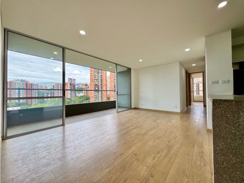 ¡HERMOSO APARTAMENTO EN MUNDO SAN REMO EN SABANETA!