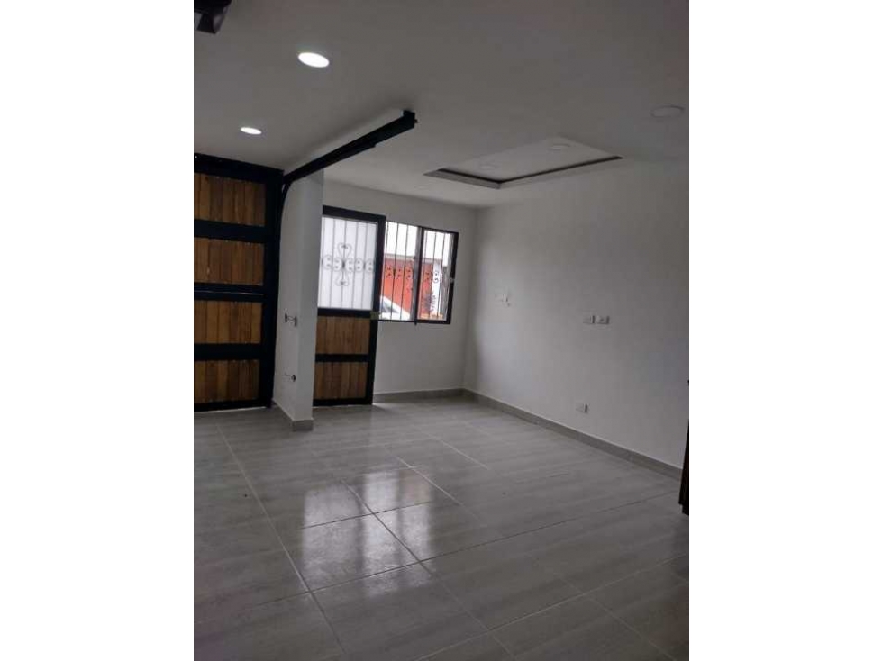 HERMOSO APARTAMENTO EN PRIMER PISO EN EXCELENTE UBICACIÓN Y VECINDARIO