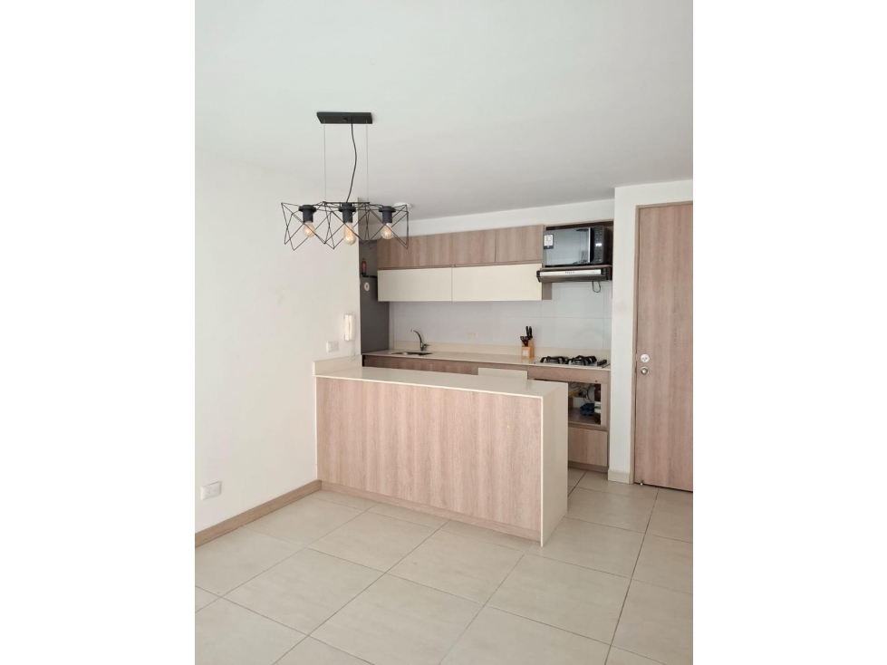 HERMOSO APARTAMENTO EN SABANETA LOMA SAN JOSÉ PARTE BAJA
