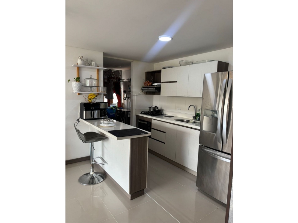 HERMOSO APARTAMENTO EN SABANETA SECTOR AVES MARIAS PARTE BAJA — foto 2