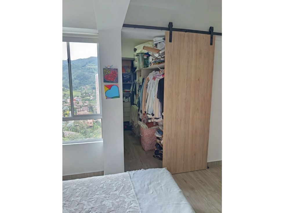 HERMOSO APARTAMENTO EN SABANETA PISO ALTO LINDA VISTA — foto 3