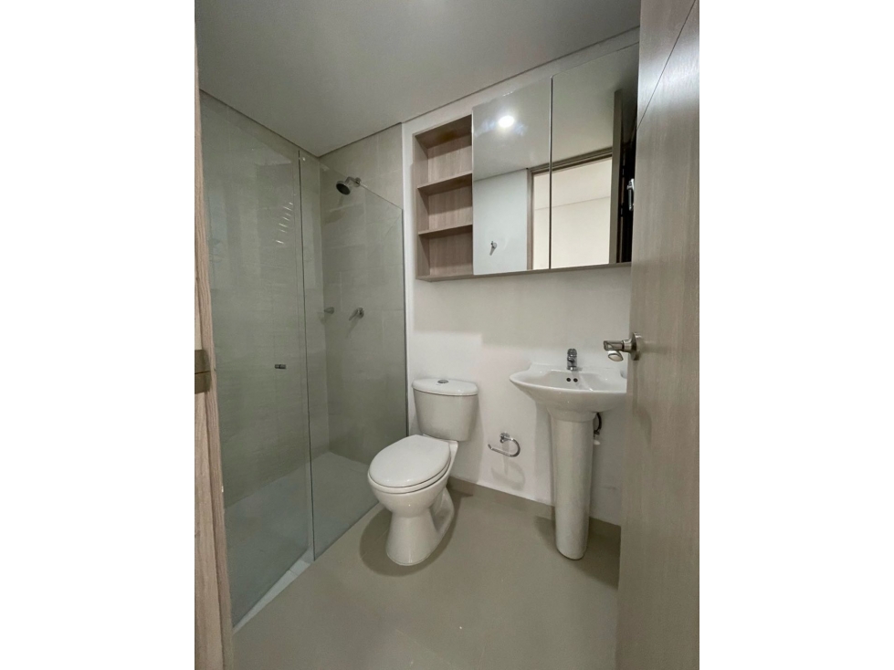 HERMOSO APARTAMENTO EN SABANETA PARTE PLANA PISO ALTO LINDA VISTA — foto 2