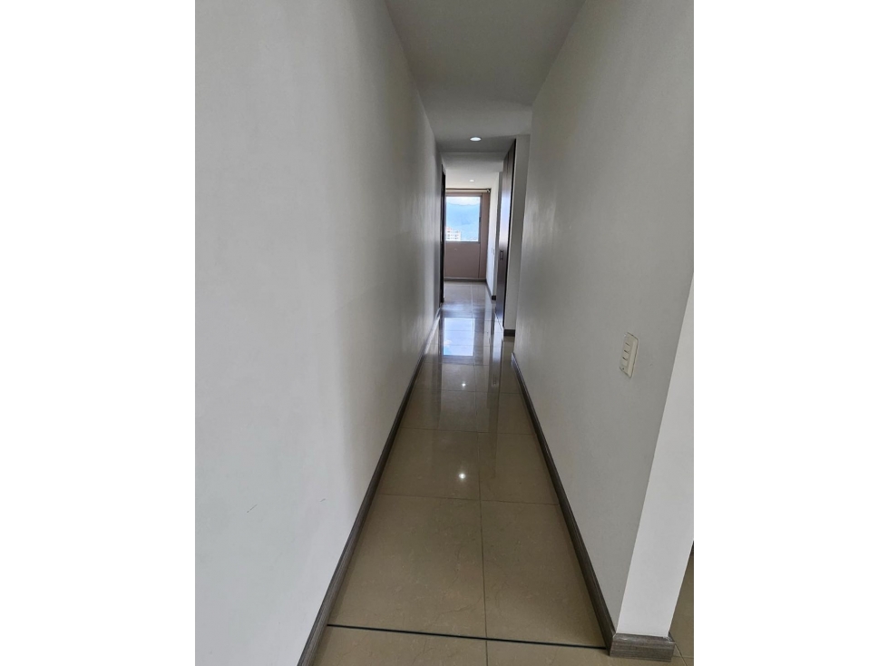 HERMOSO APARTAMENTO EN SABANETA CON BAÑO Y VESTIER EN CADA HABITACIÓN — foto 5