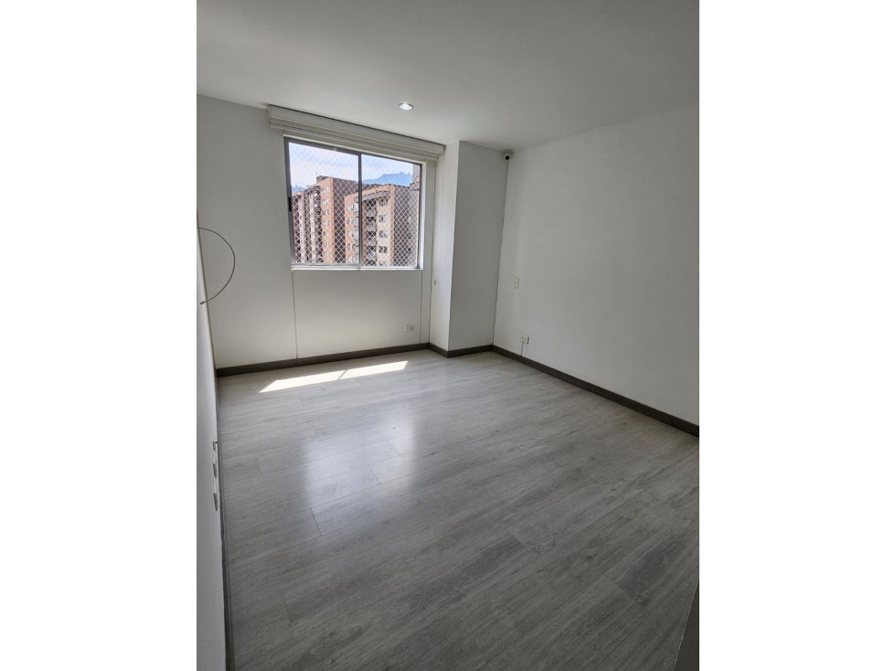 HERMOSO APARTAMENTO EN SABANETA CON BAÑO Y VESTIER EN CADA HABITACIÓN — foto 6
