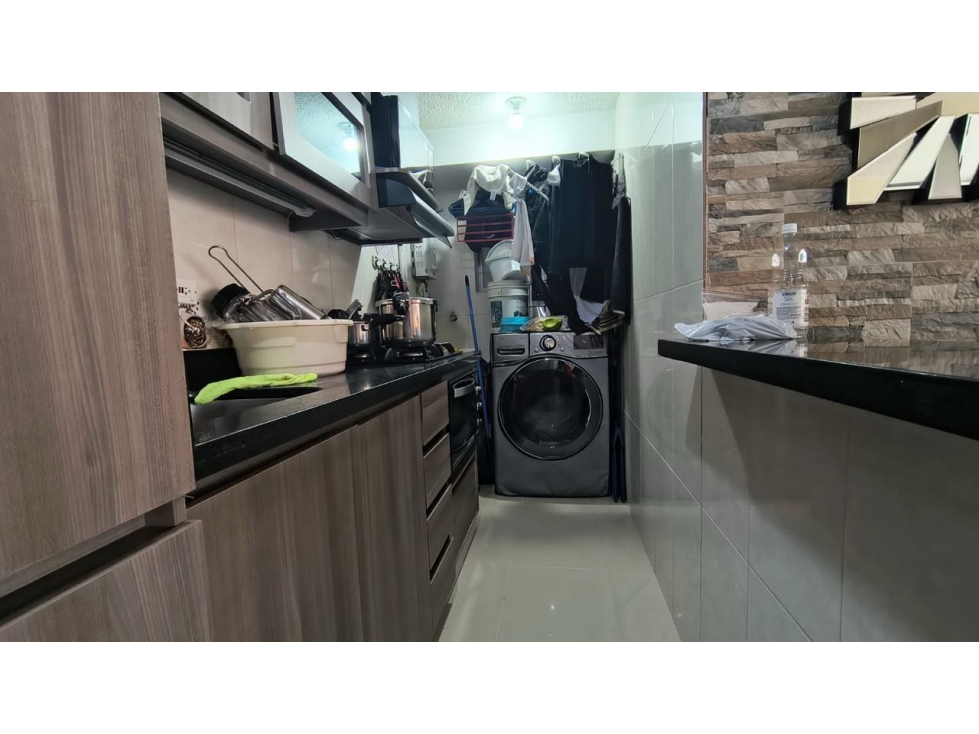 HERMOSO APARTAMENTO EN SABANETA PISO MEDIO UBICADO EN PARTE PLANA — foto 3