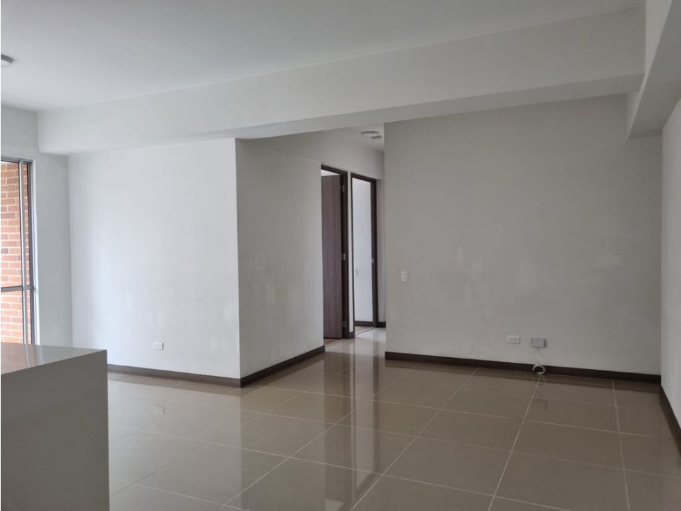 HERMOSO APARTAMENTO EN SABANETA SECTOR ASDESILLAS PISO MEDIO — foto 4
